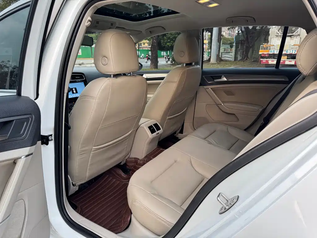 Volkswagen Golf — миниатюра 11