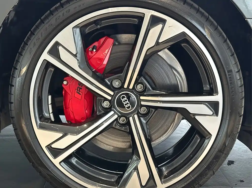Audi A4L — миниатюра 15
