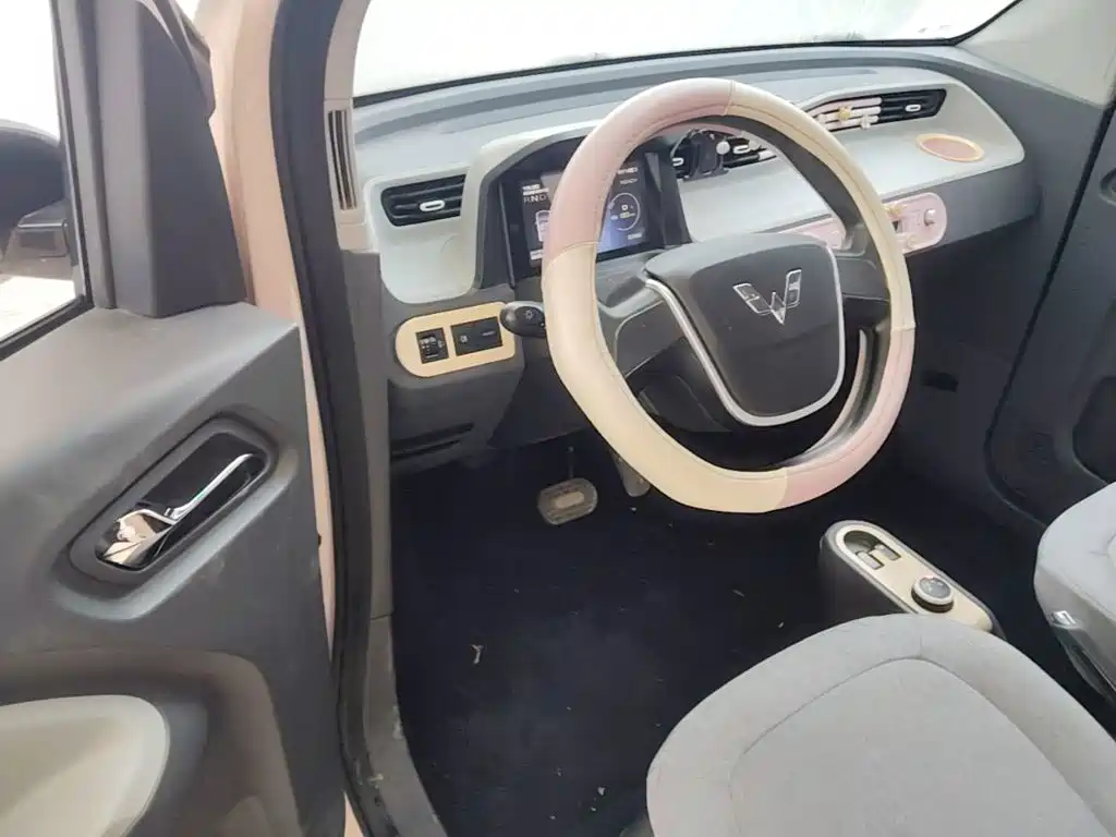 Wuling MINIEV — миниатюра 16