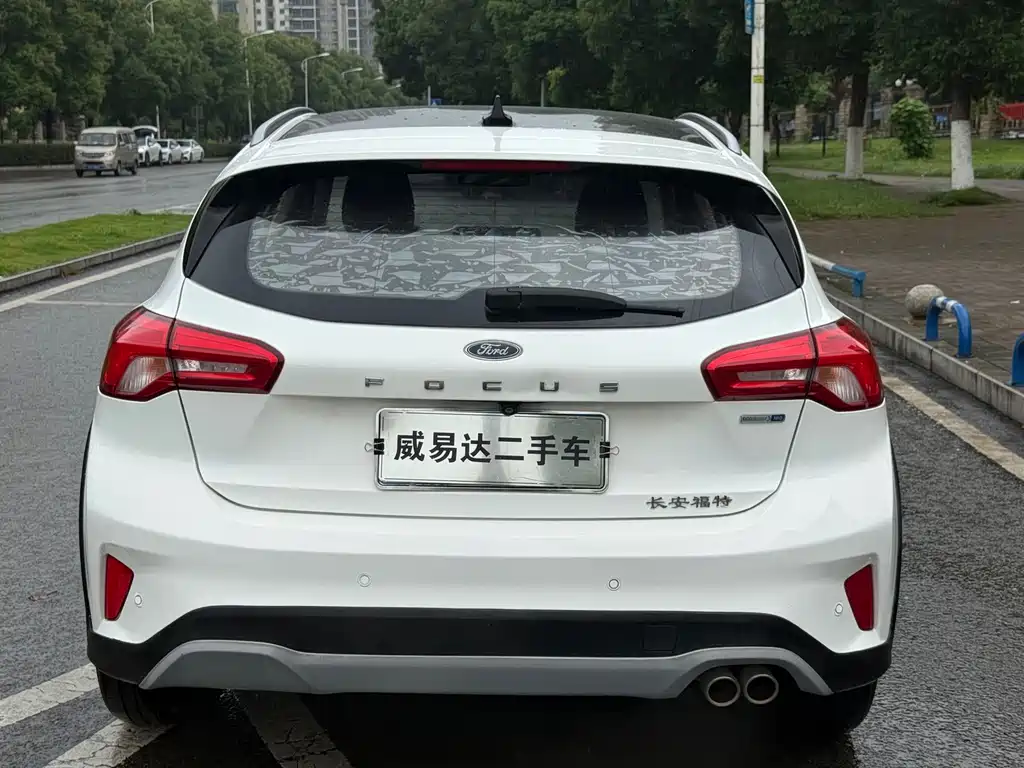 Ford Focus Active — миниатюра 6