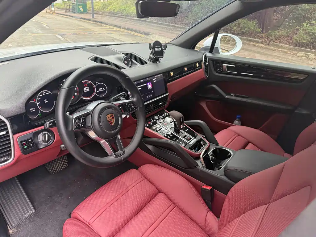 Porsche Cayenne — миниатюра 4