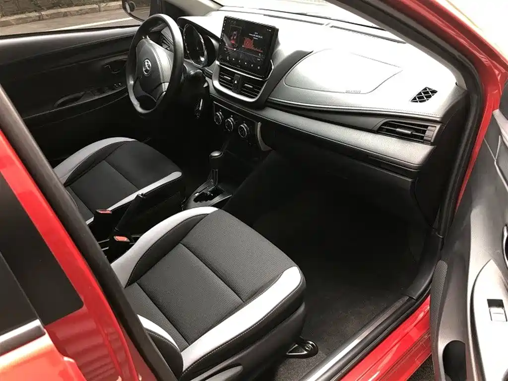 TOYOTA YARIS L ZHIXUAN