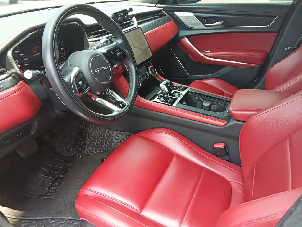 Jaguar XFL — миниатюра 6