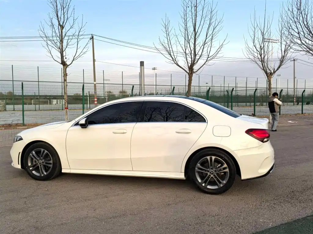 MERCEDES-BENZ A CLASS