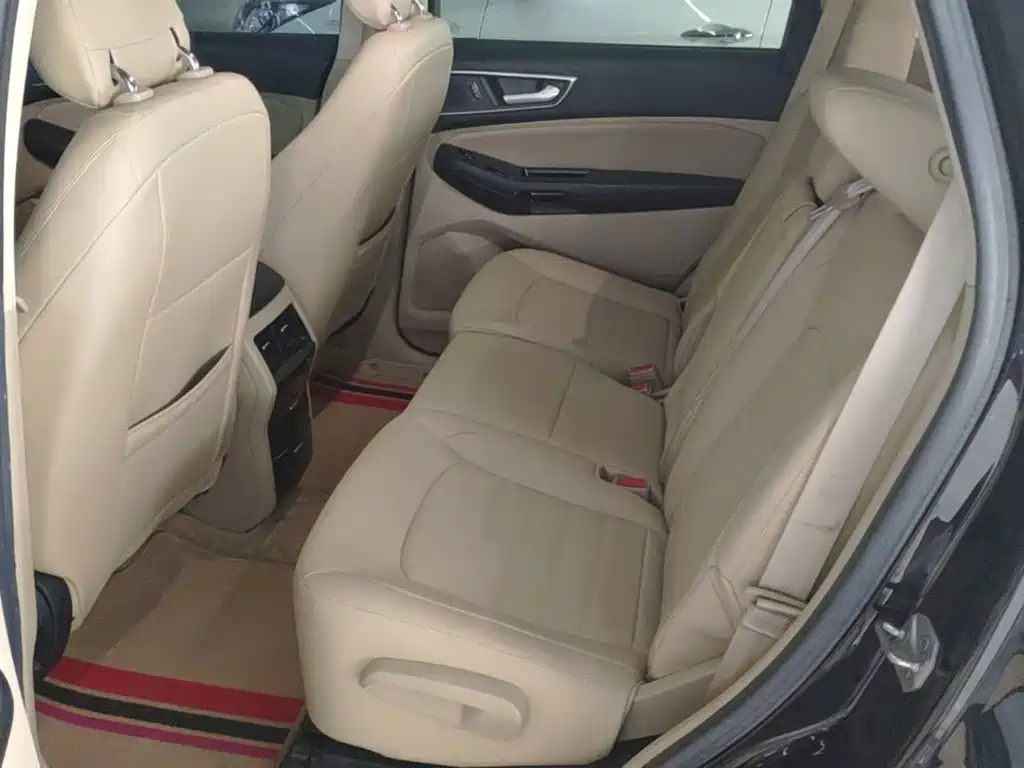 Ford Edge — миниатюра 17
