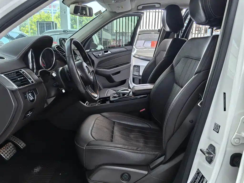 Mercedes-Benz GLE (Import) — миниатюра 5