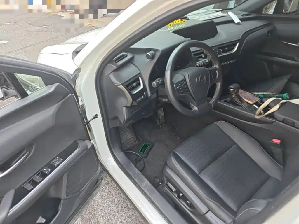 Lexus UX — миниатюра 16