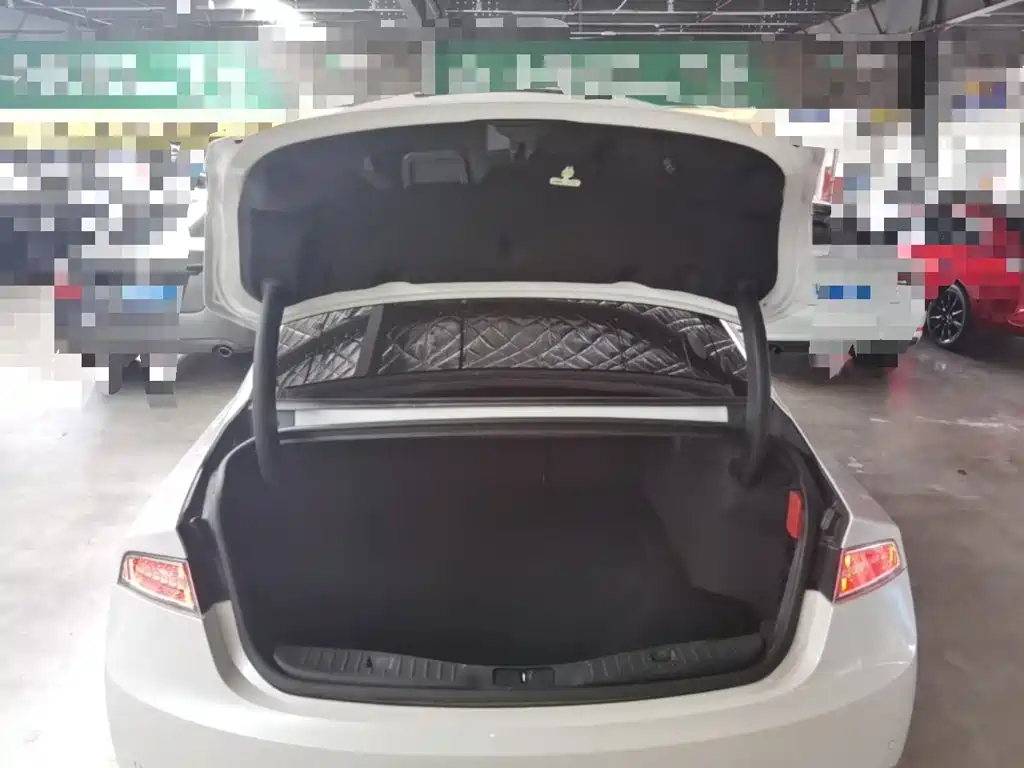Lincoln MKZ — миниатюра 19