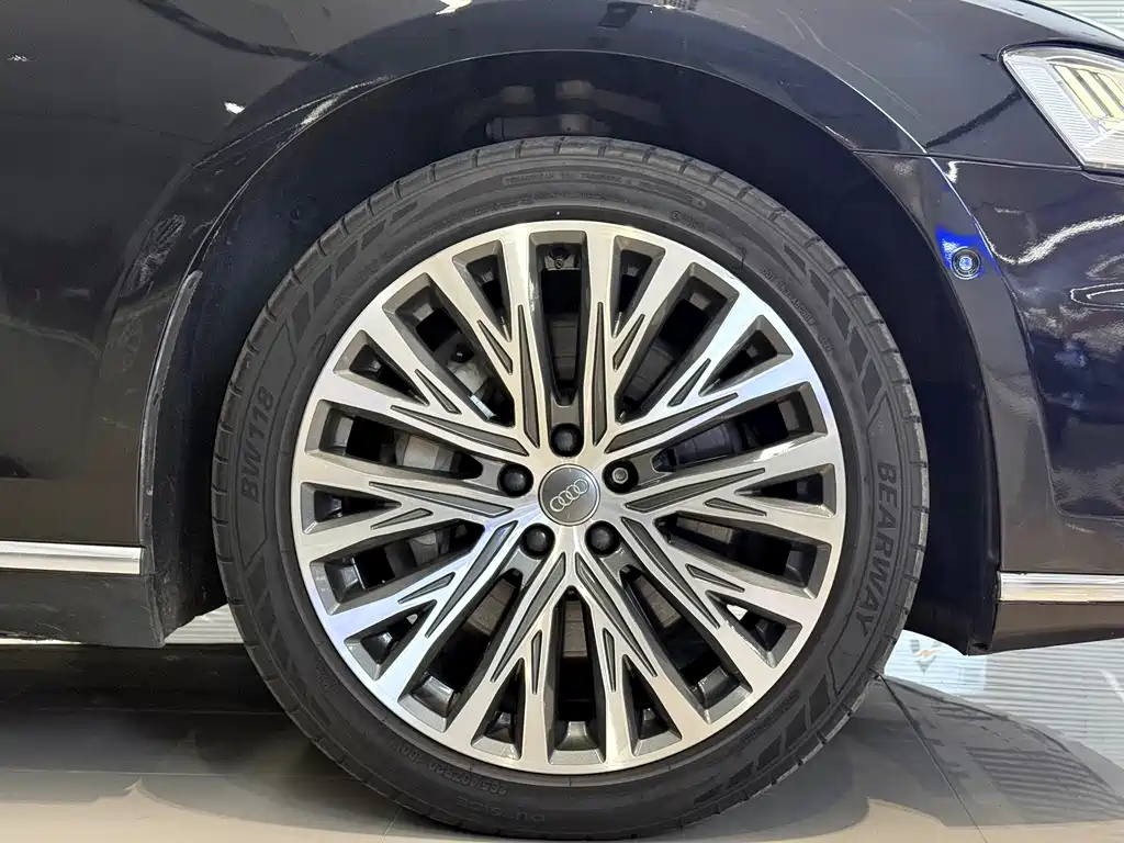 Audi A8 — миниатюра 18