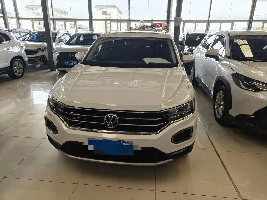 Volkswagen T-Roc — миниатюра 2