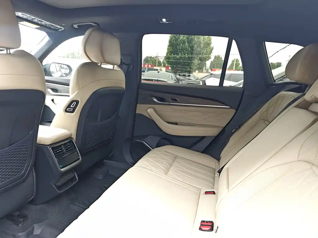 Geely Monjaro L 2025 2.0TD AT