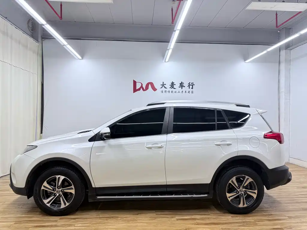 Toyota RAV4 — миниатюра 4
