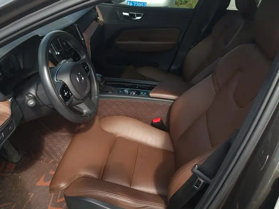 Volvo XC60 — миниатюра 9