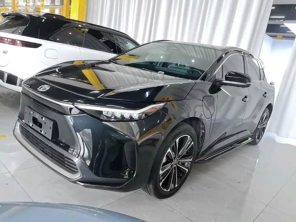 Toyota bZ4X — миниатюра 2