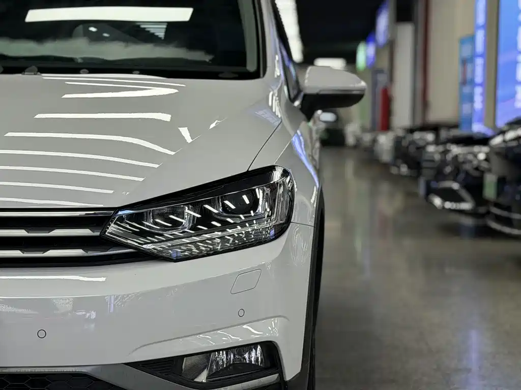 Volkswagen Touran — миниатюра 24