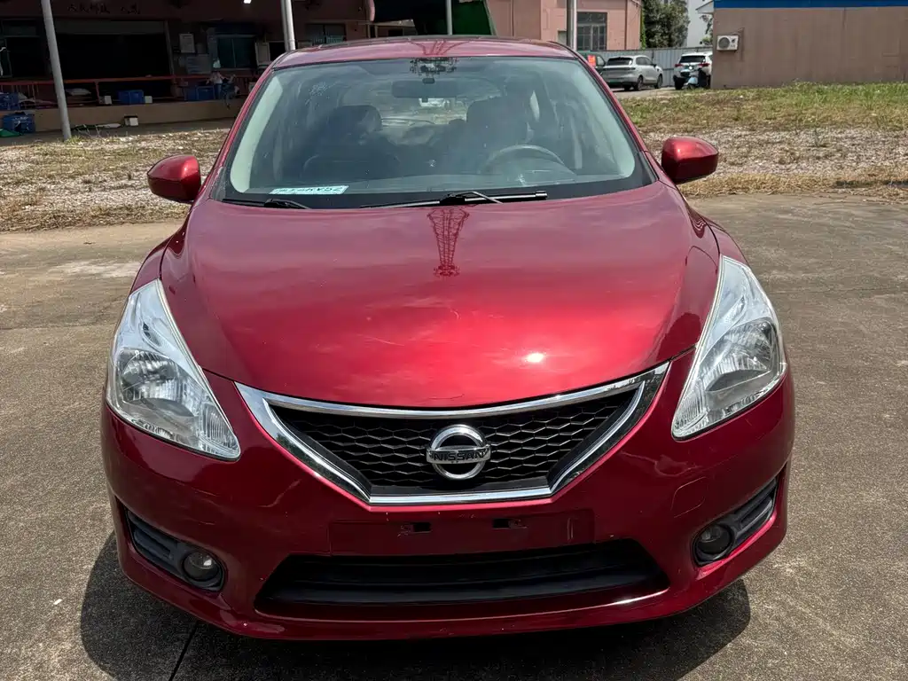 Nissan Tiida — миниатюра 2