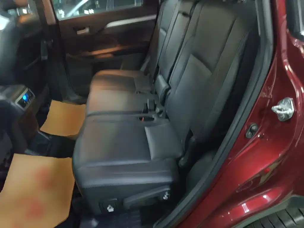 Toyota Highlander — миниатюра 17