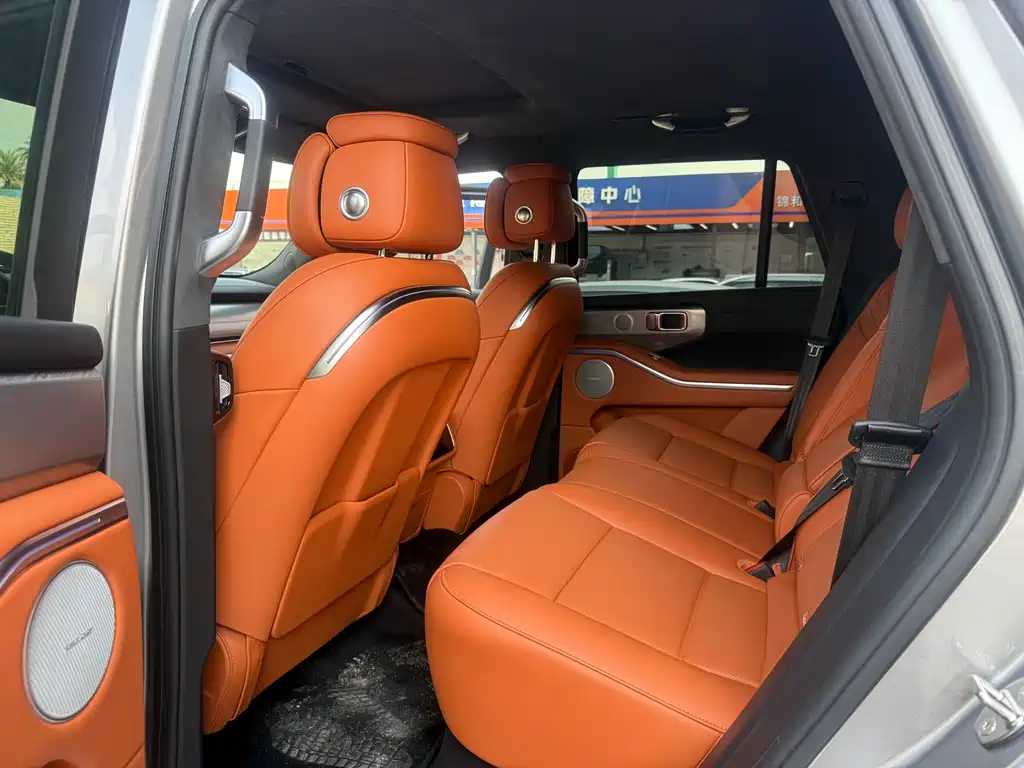 TANK TANK 700 NEW ENERGY