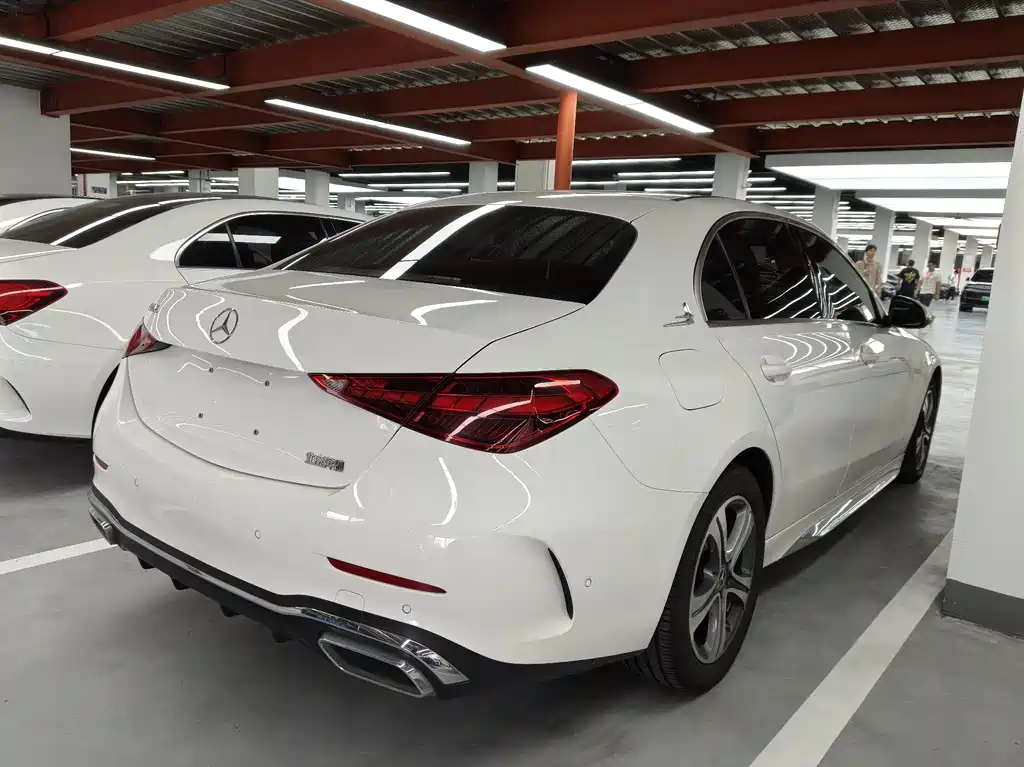 Mercedes-Benz C-Class — миниатюра 14