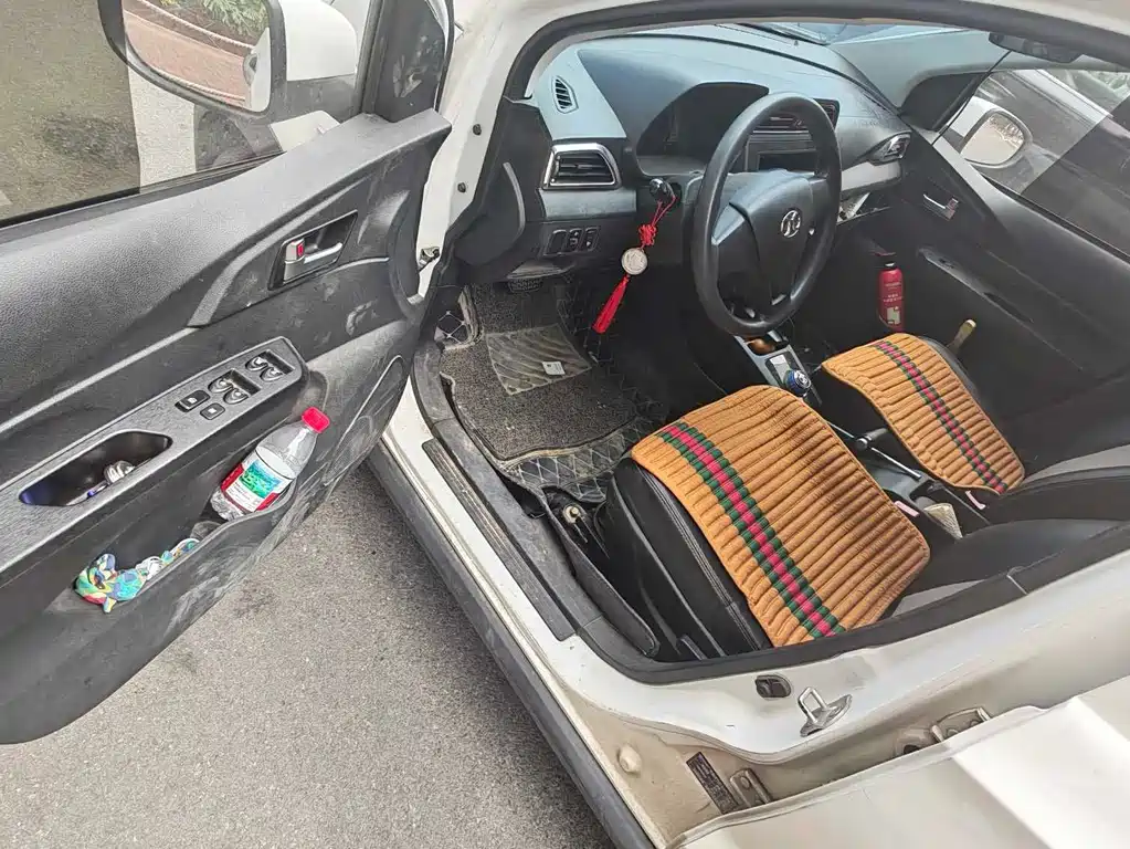 BAIC New Energy EC — миниатюра 10