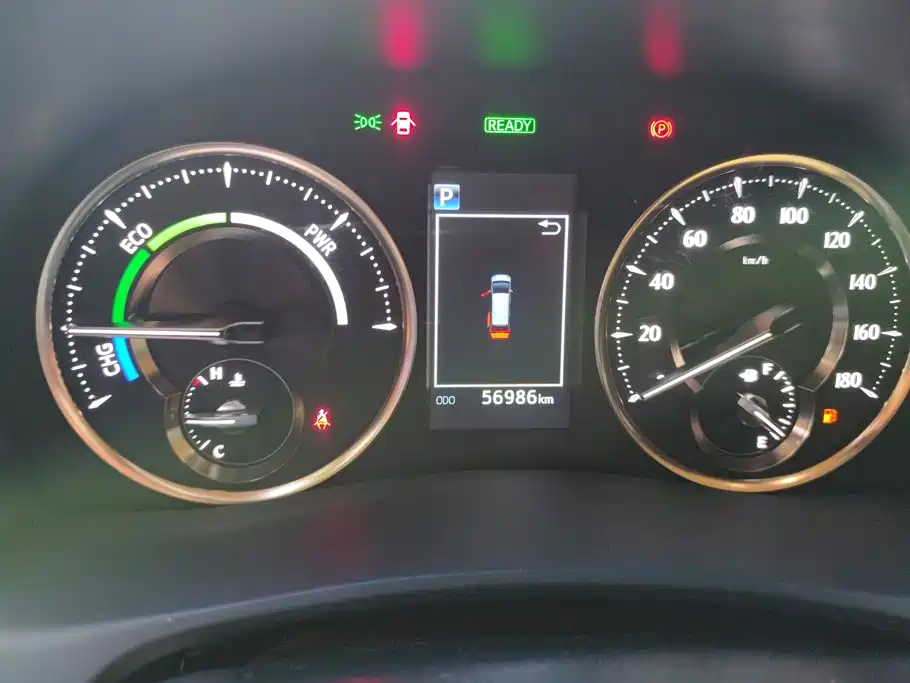 Toyota Alphard — миниатюра 14