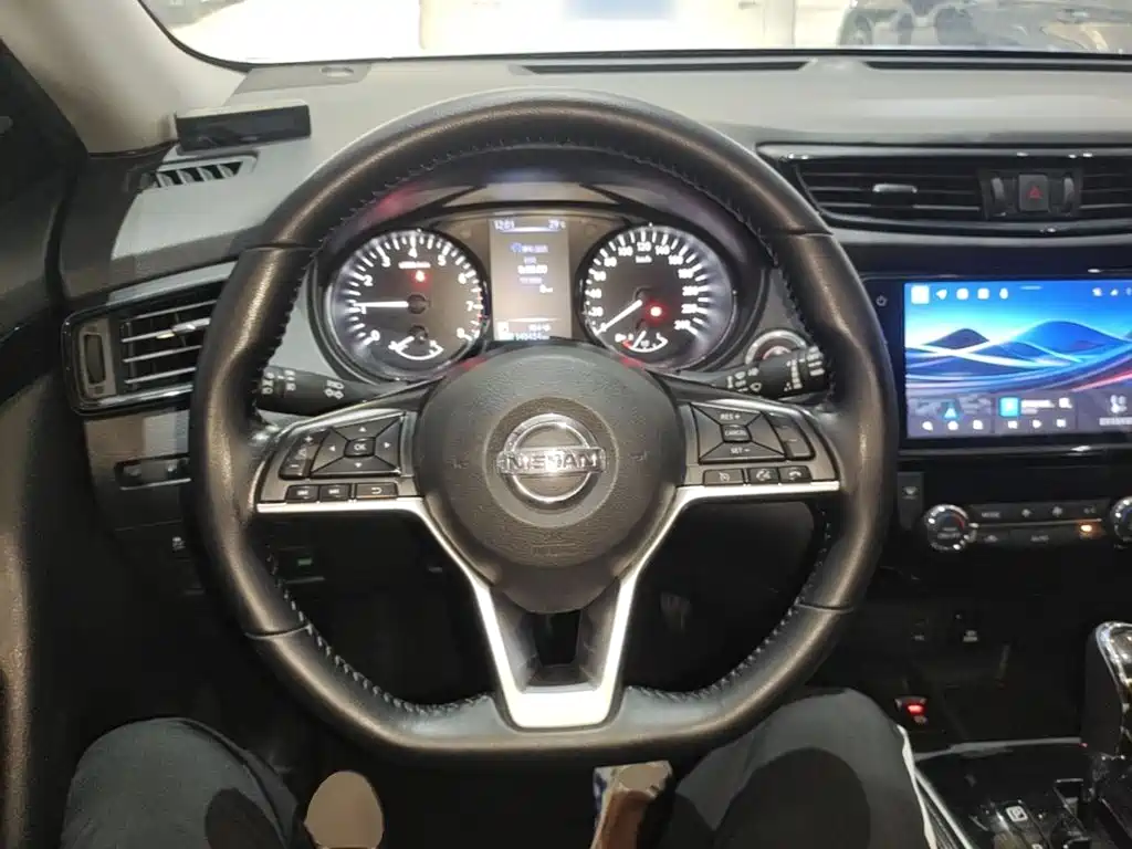 Nissan X-Trail — миниатюра 11