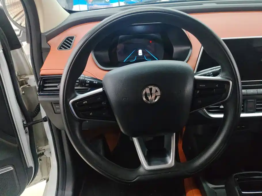Dongfeng EV YOUNG Guang Xiaoxin — миниатюра 15