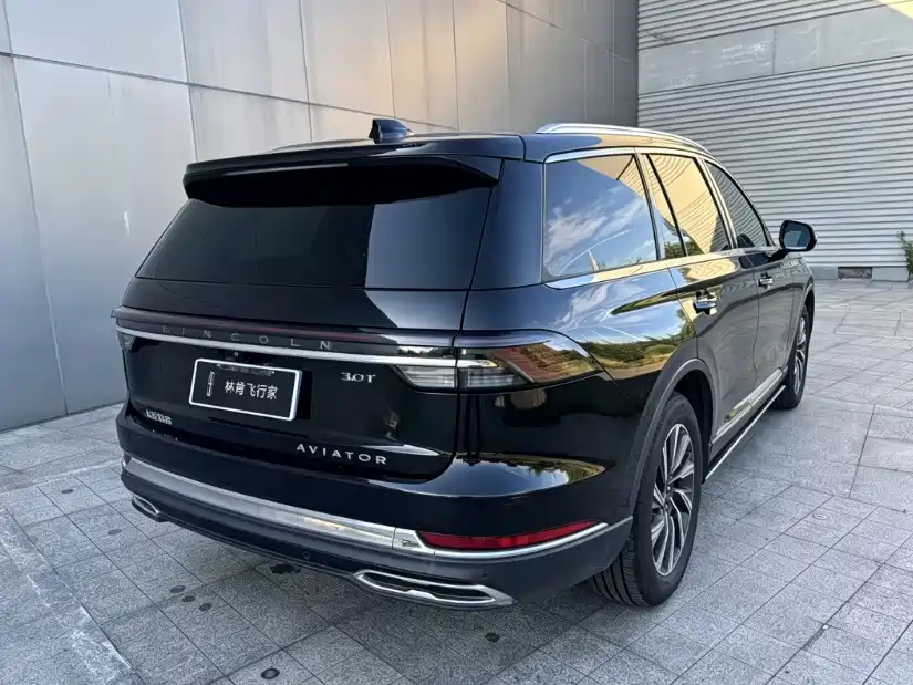 Lincoln Aviator — миниатюра 3