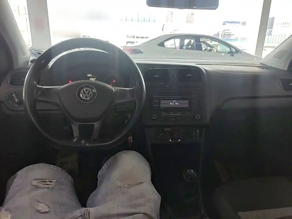 Volkswagen Polo — миниатюра 10