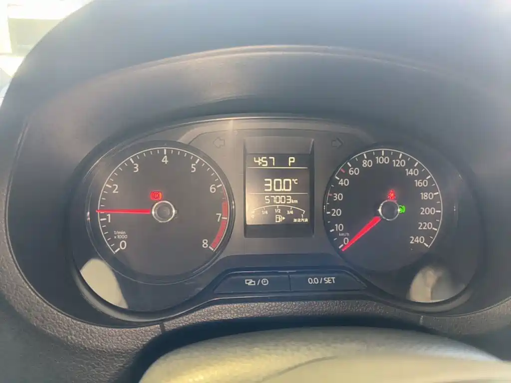 Volkswagen Polo — миниатюра 12