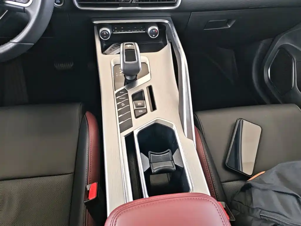 Geely Binyue — миниатюра 14