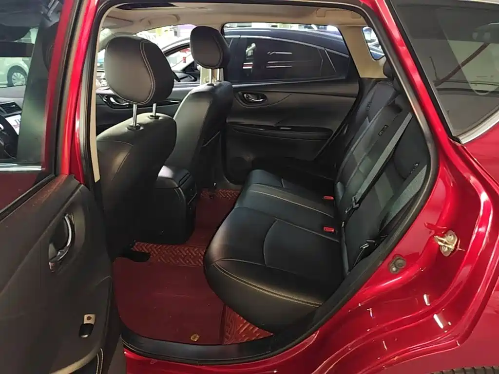 Nissan Tiida — миниатюра 17
