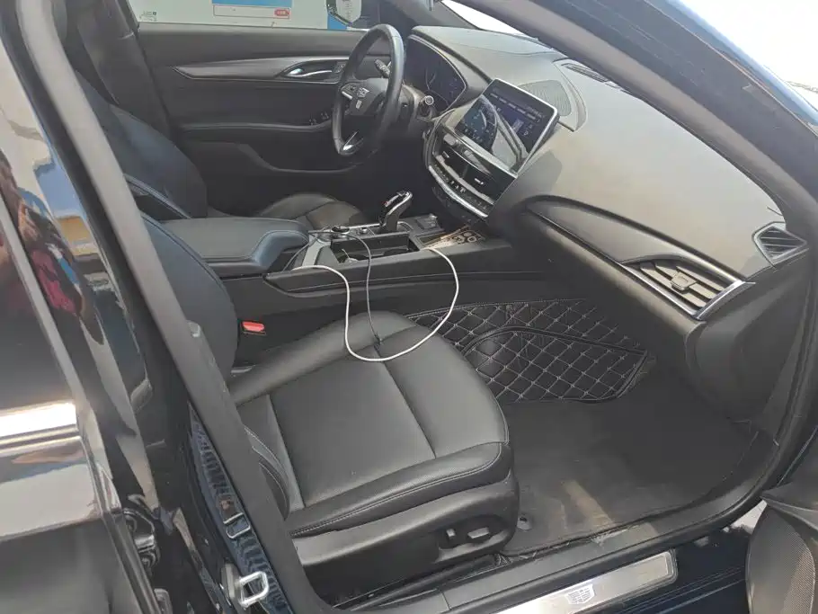Cadillac CT5 — миниатюра 7