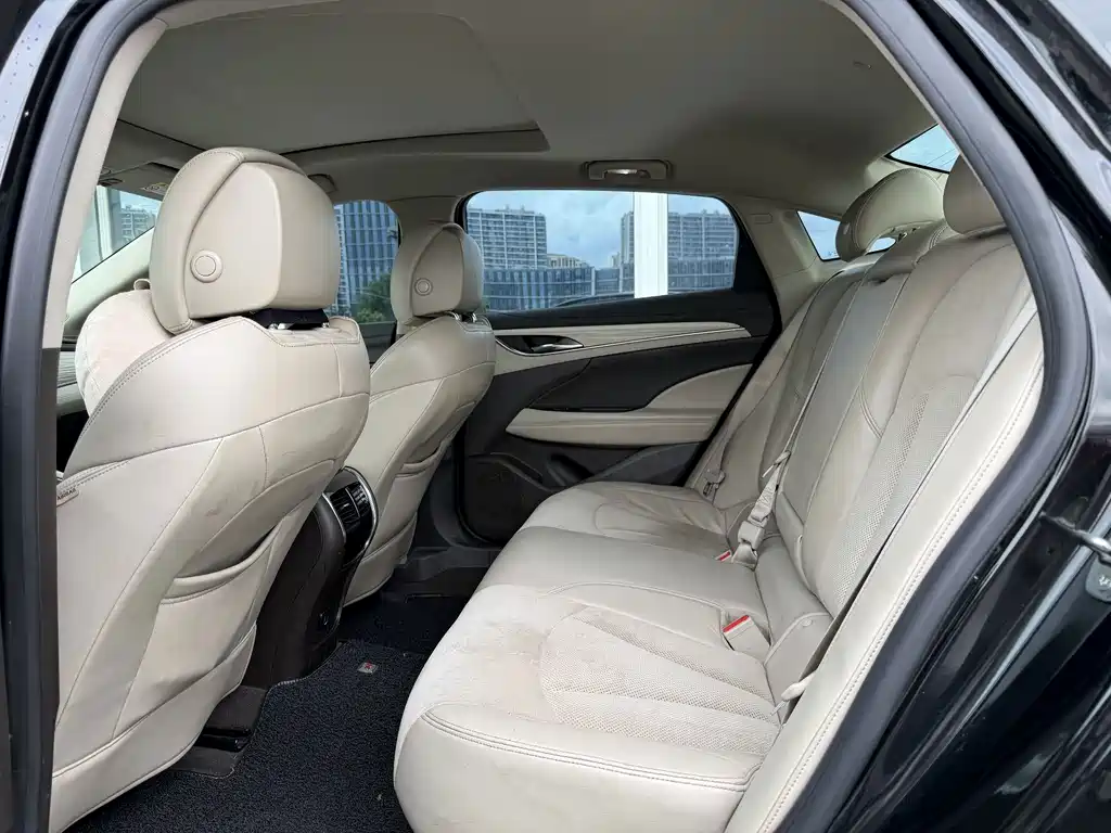 Buick LaCrosse — миниатюра 11