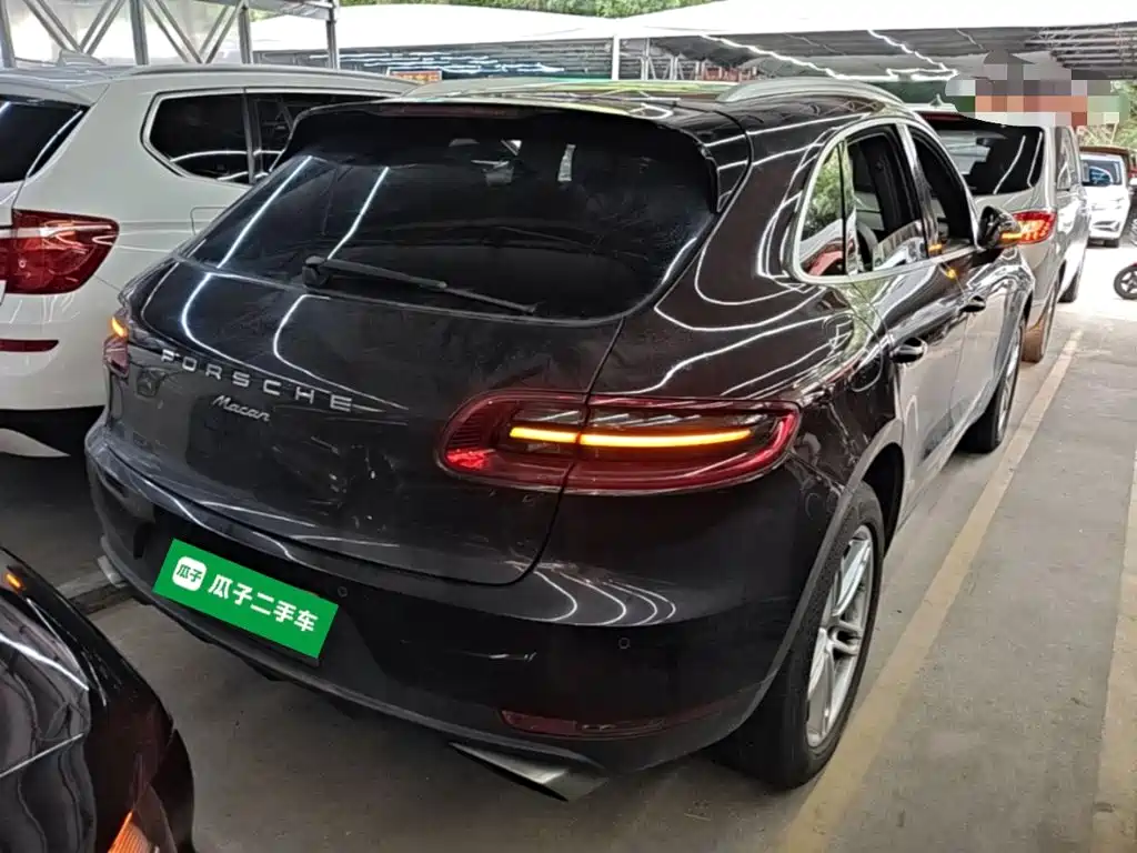 Porsche Macan — миниатюра 7