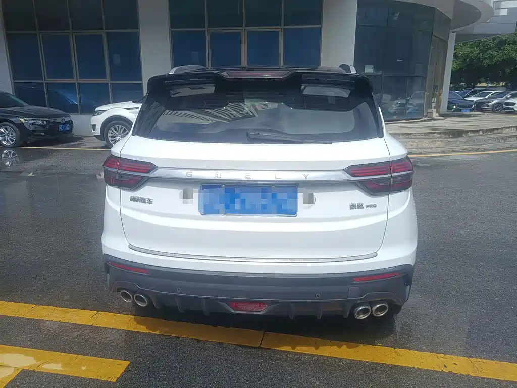 Geely Binyue — миниатюра 13