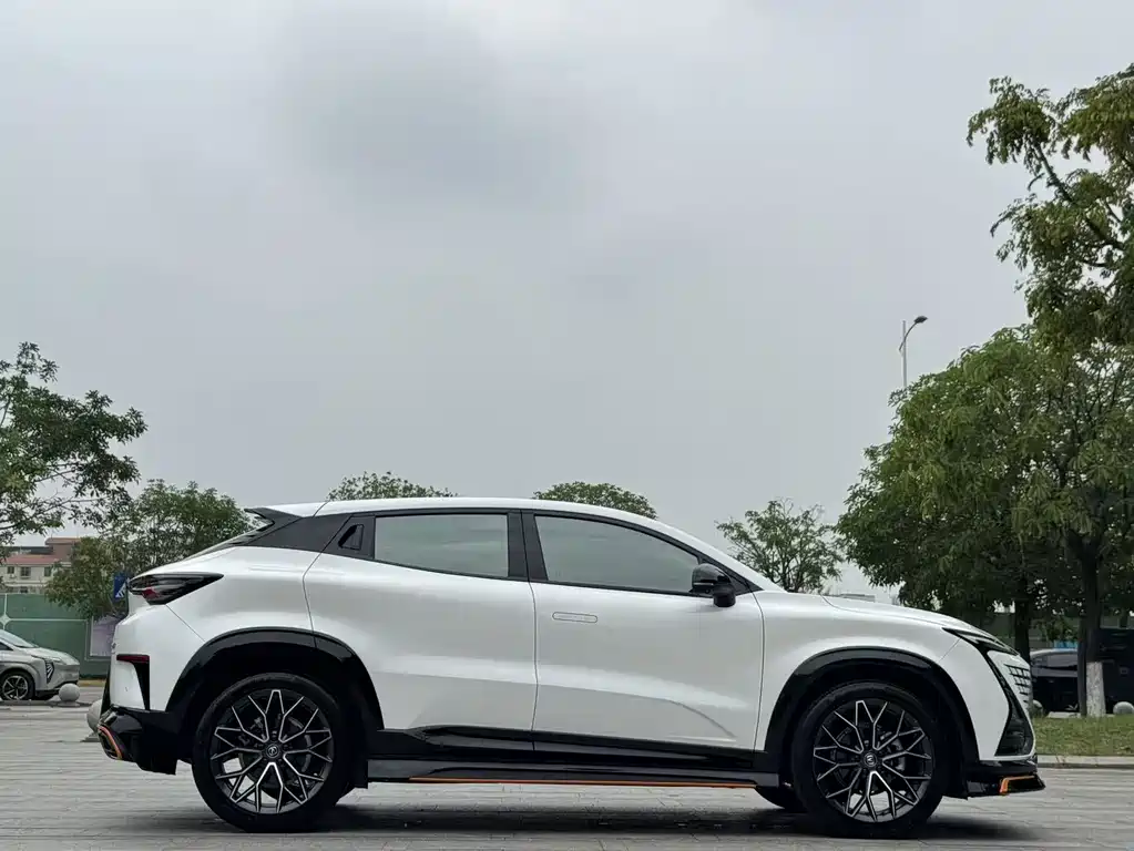 Changan UNI-T — миниатюра 8