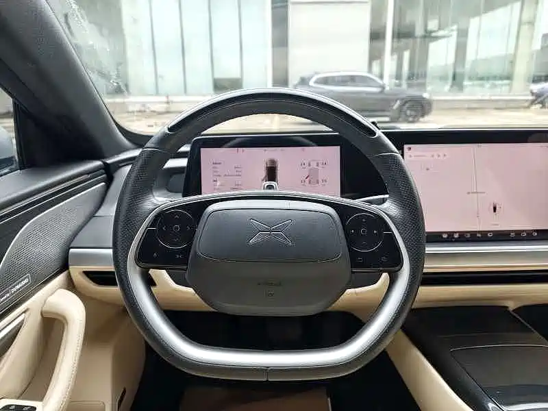 XPeng P7 — миниатюра 8