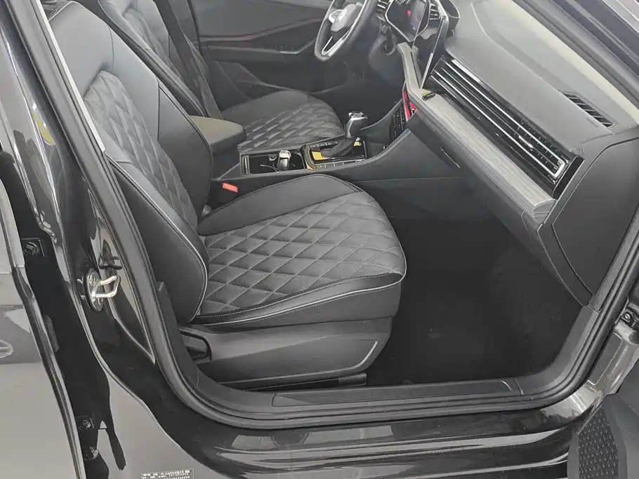 Volkswagen Sagitar — миниатюра 8