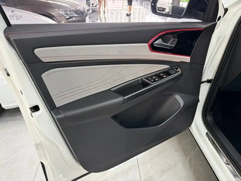 Jetta VS7 — миниатюра 11