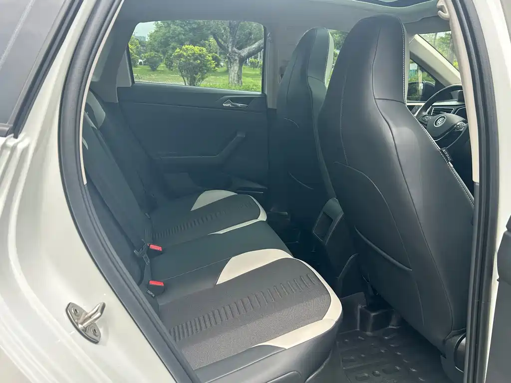 Volkswagen Polo — миниатюра 14