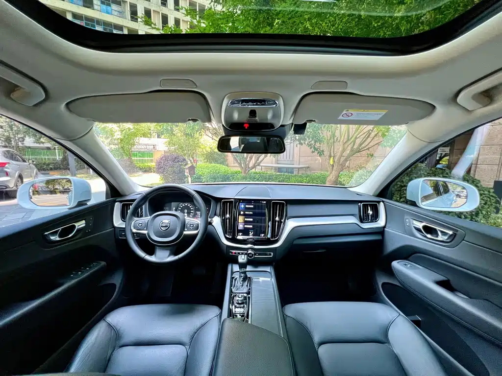 Volvo XC60 — миниатюра 5