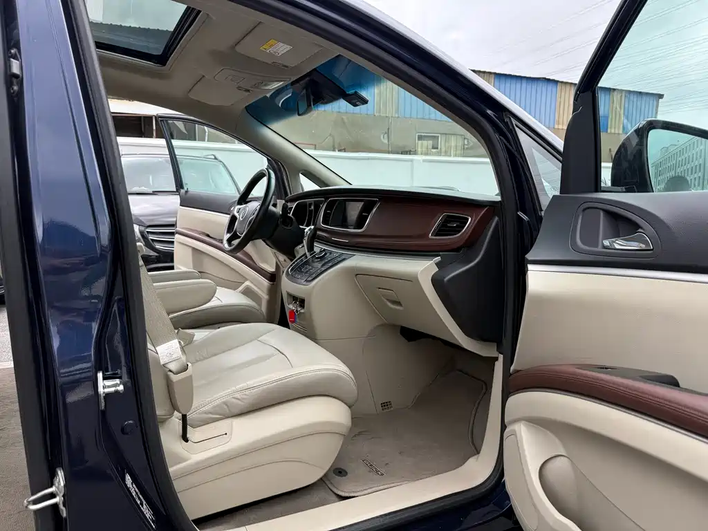 Buick GL8 — миниатюра 14