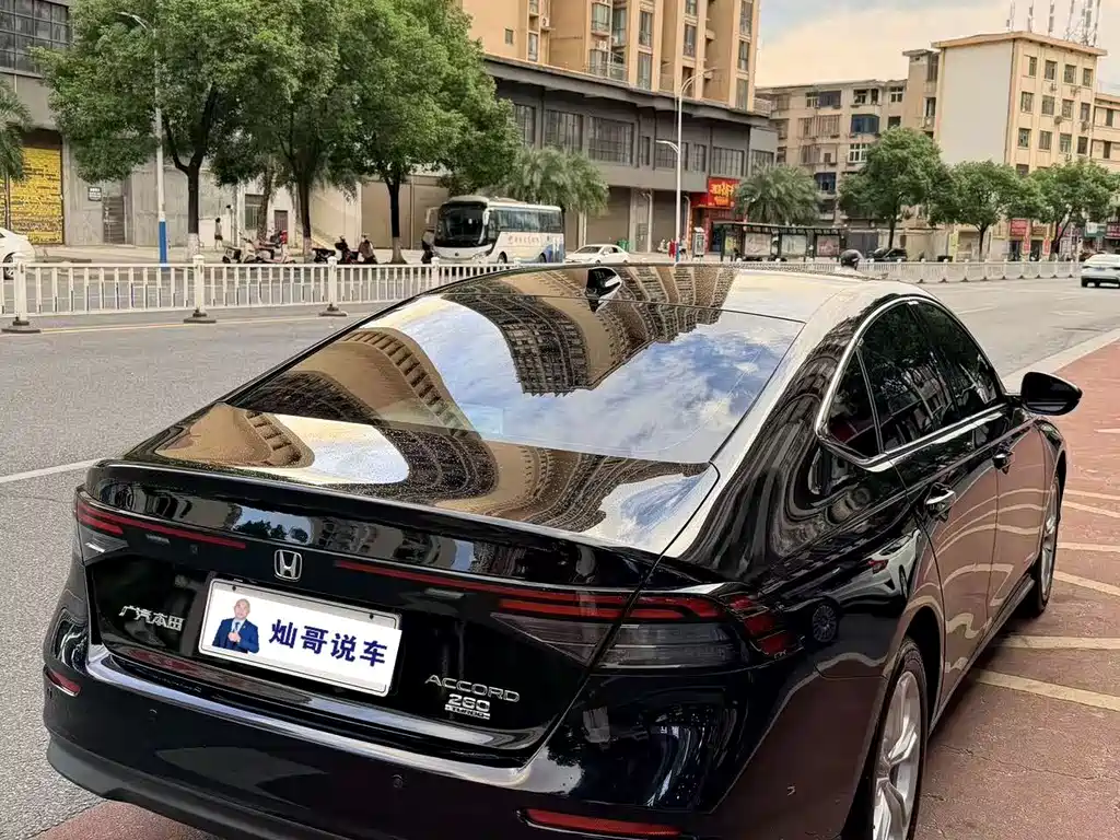 Honda Accord — миниатюра 4