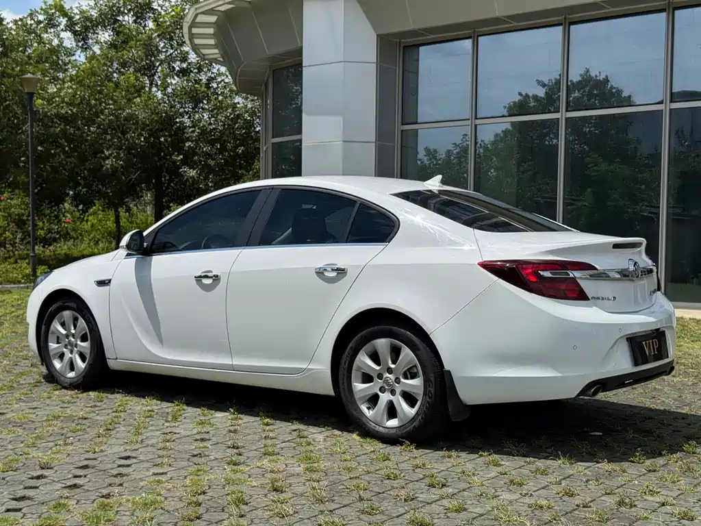 Buick Regal — миниатюра 6