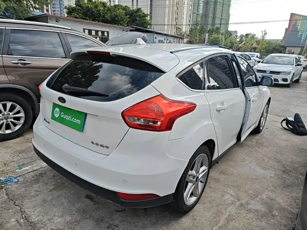 Ford Focus — миниатюра 7