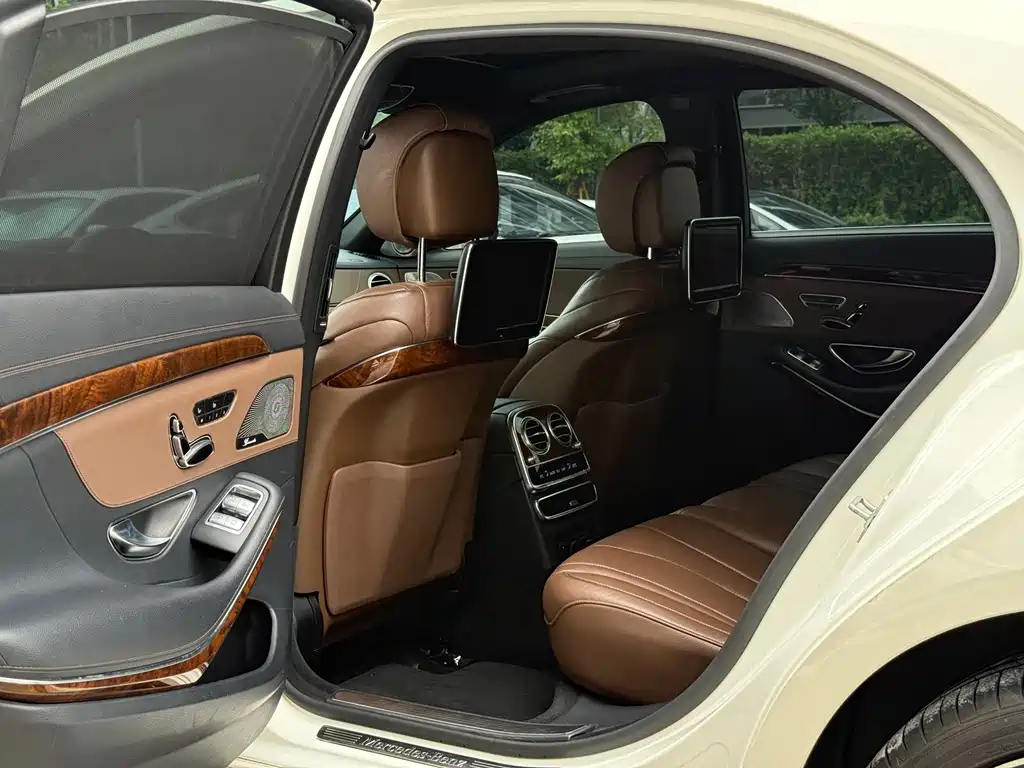 Mercedes-Benz S-Class — миниатюра 13