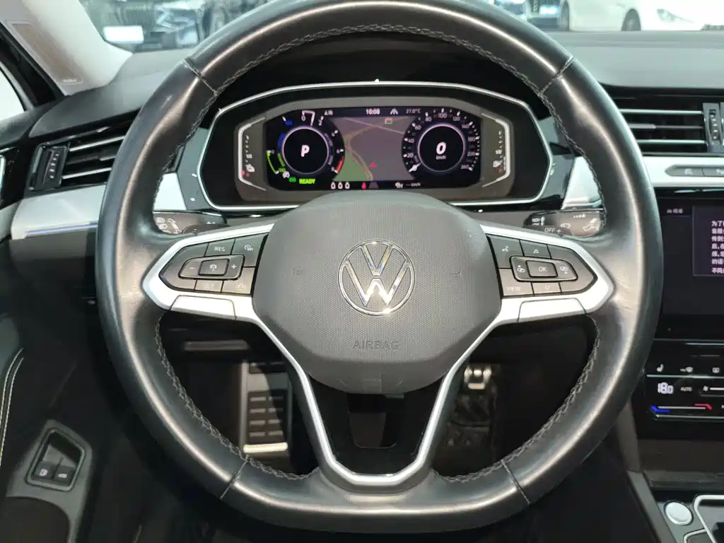 Volkswagen Magotan PHEV — миниатюра 9