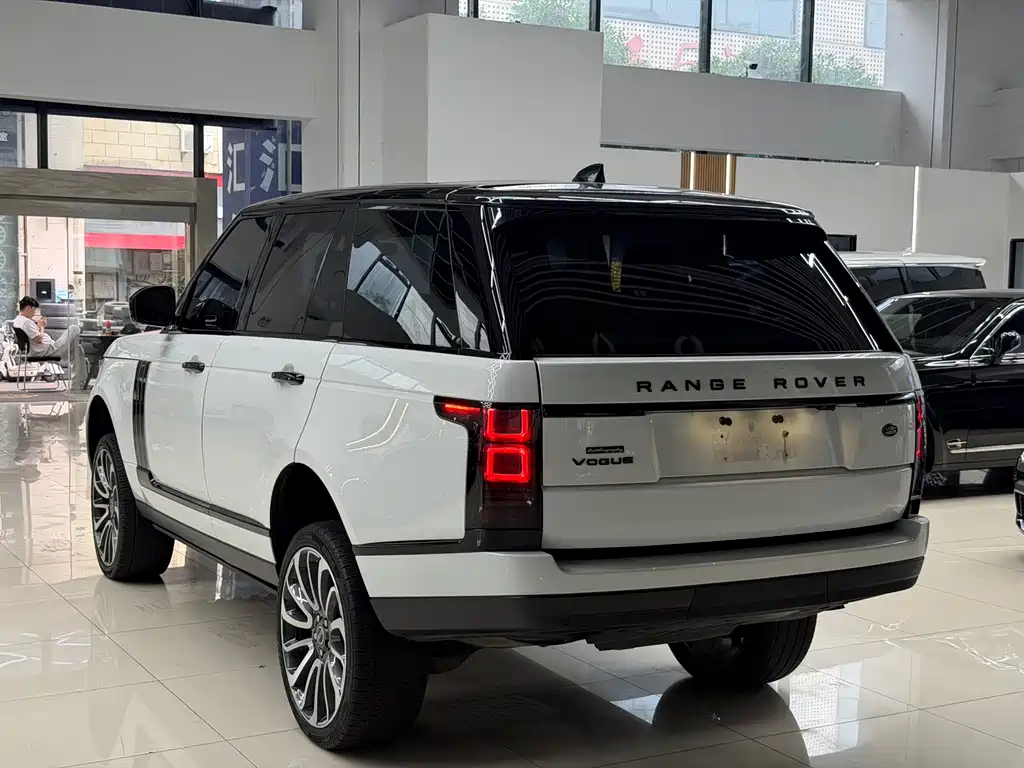 Land Rover Range Rover — миниатюра 9