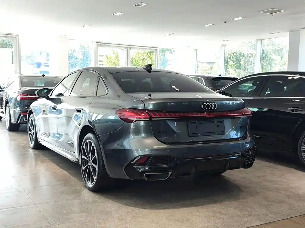 Audi A5L — миниатюра 5